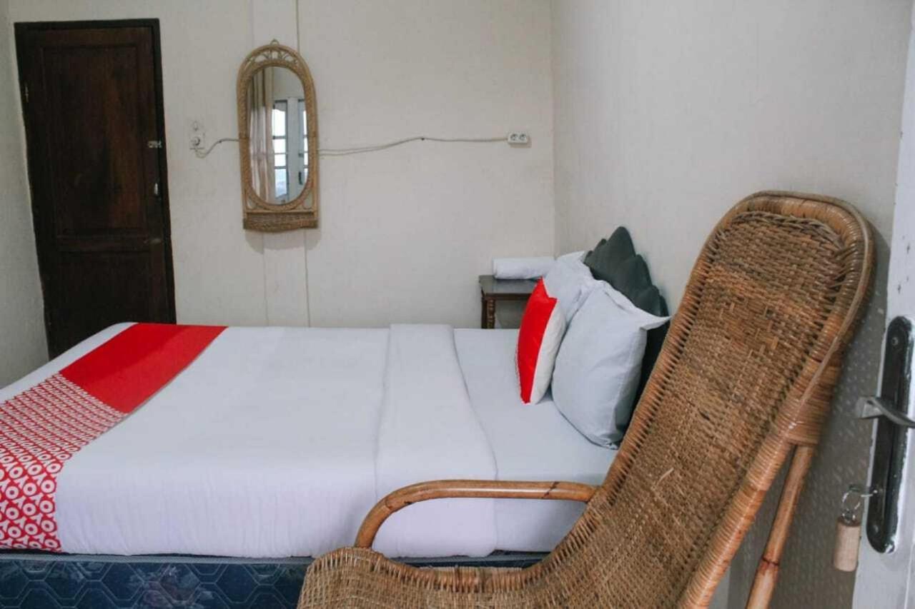 OYO 2799 Berastagi Backpacker Rooms Bagian luar foto