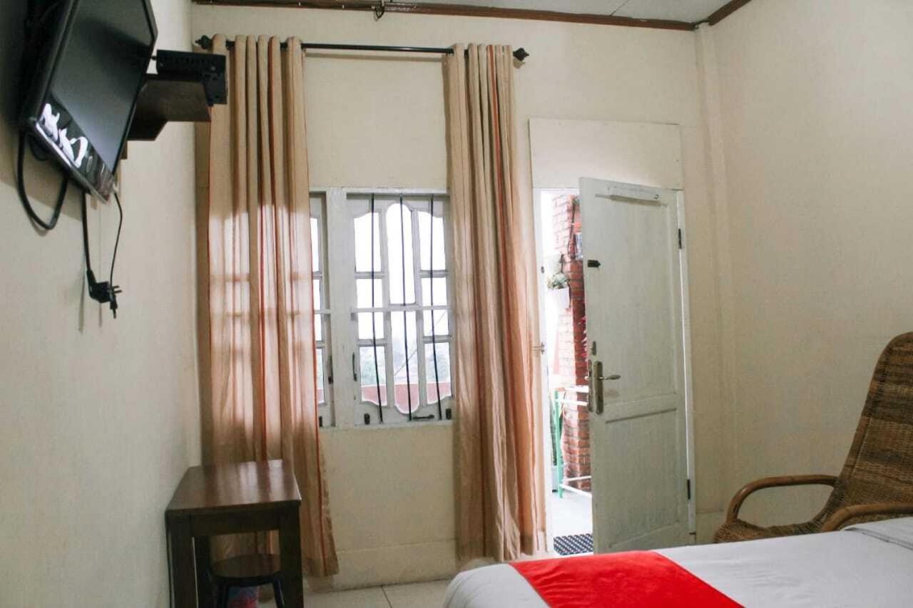 OYO 2799 Berastagi Backpacker Rooms Bagian luar foto